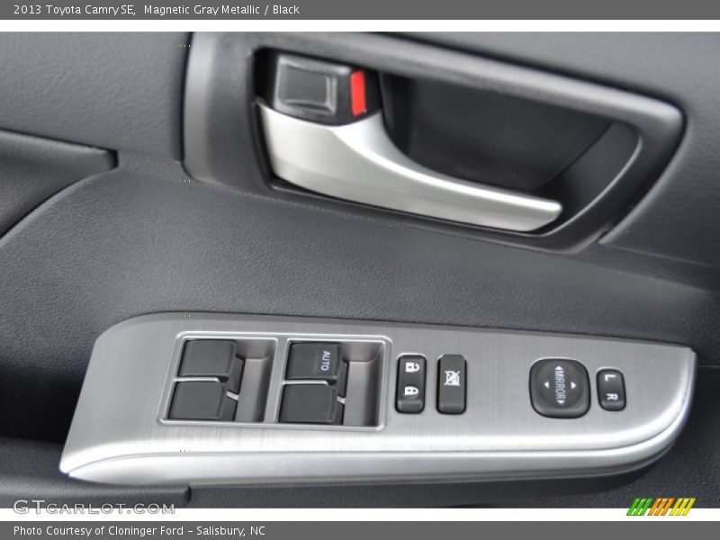 Magnetic Gray Metallic / Black 2013 Toyota Camry SE