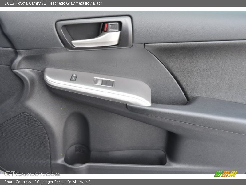 Magnetic Gray Metallic / Black 2013 Toyota Camry SE