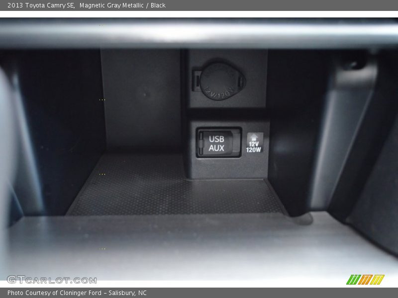 Magnetic Gray Metallic / Black 2013 Toyota Camry SE