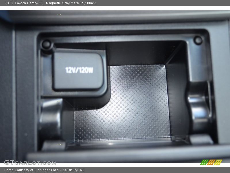 Magnetic Gray Metallic / Black 2013 Toyota Camry SE