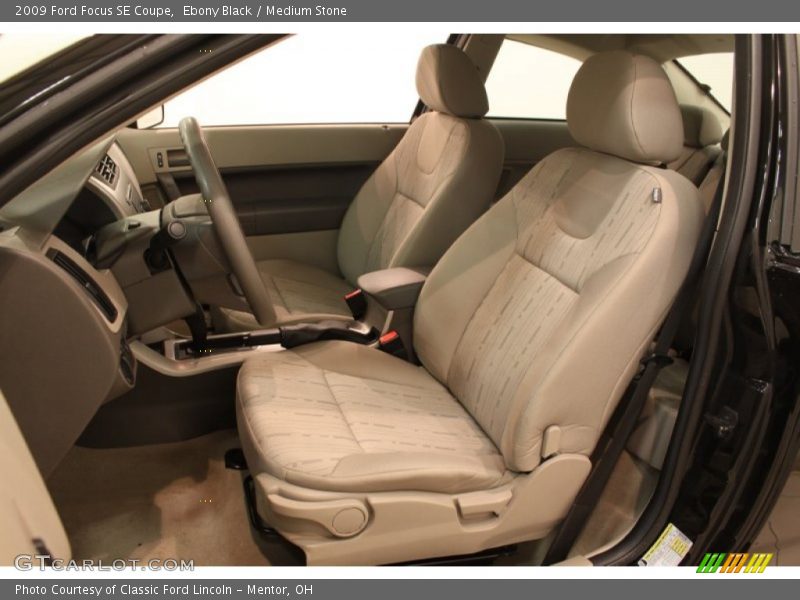  2009 Focus SE Coupe Medium Stone Interior