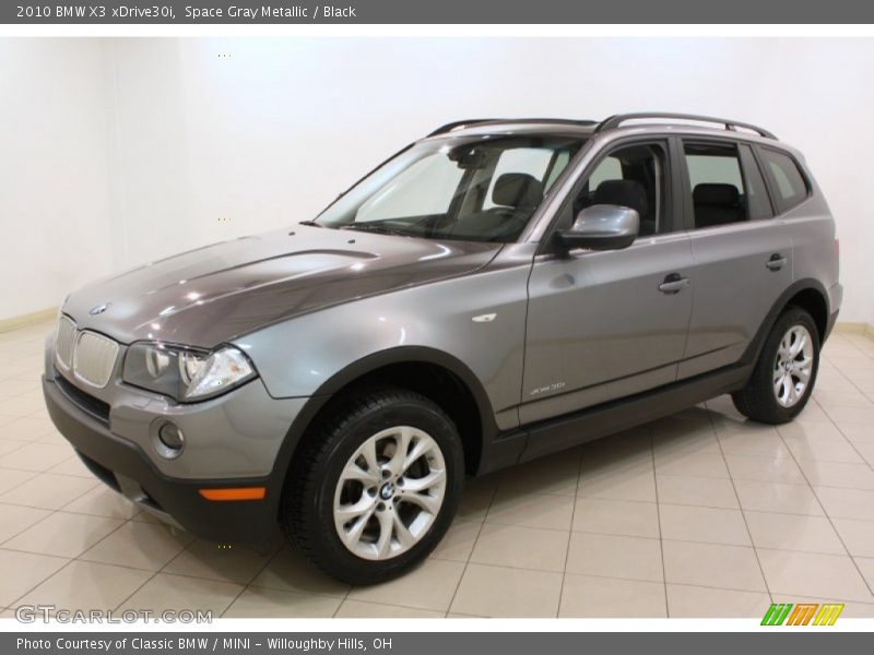 Front 3/4 View of 2010 X3 xDrive30i