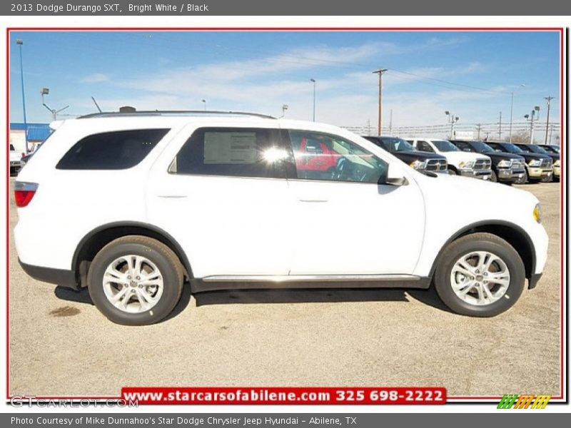 Bright White / Black 2013 Dodge Durango SXT