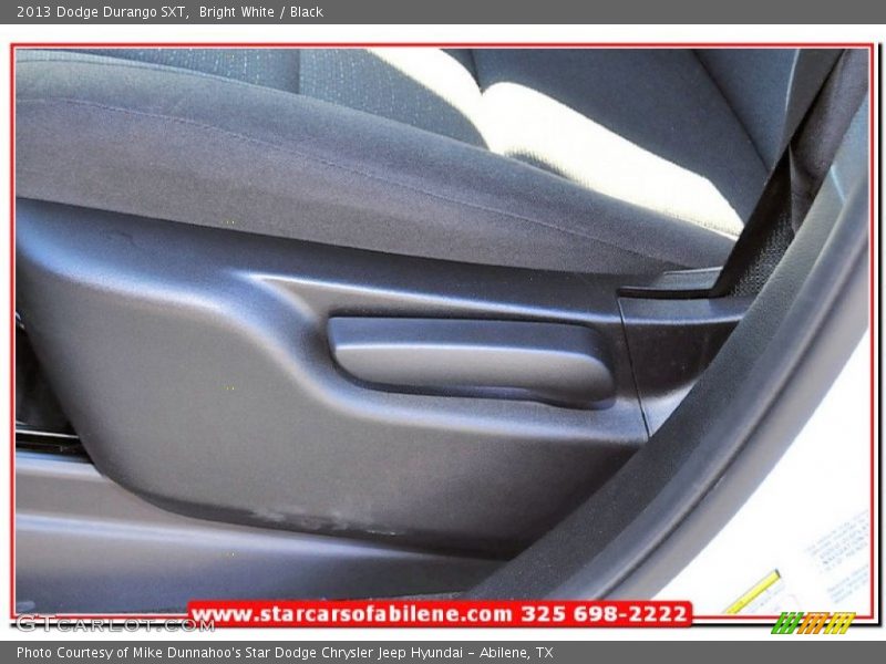 Bright White / Black 2013 Dodge Durango SXT