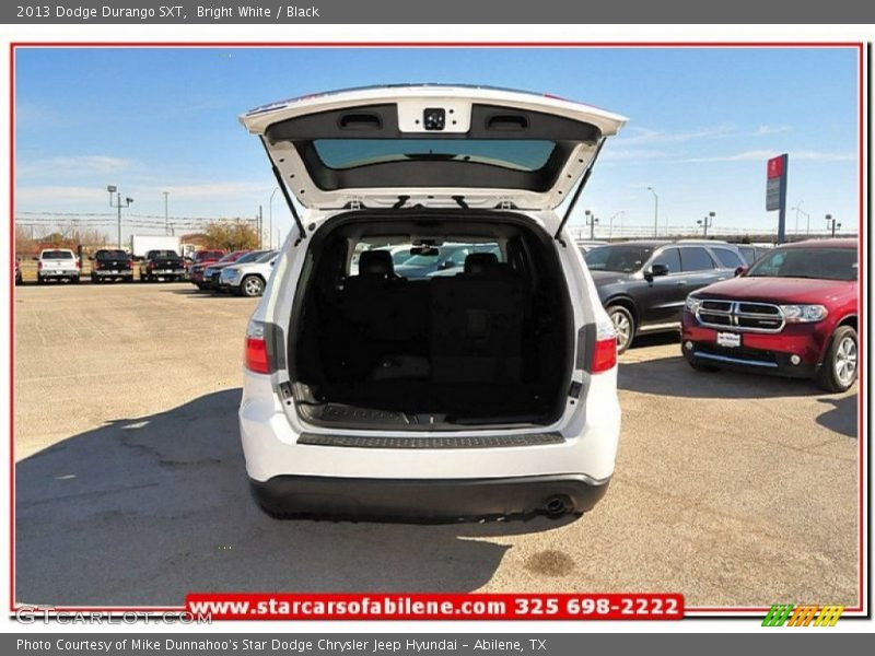 Bright White / Black 2013 Dodge Durango SXT