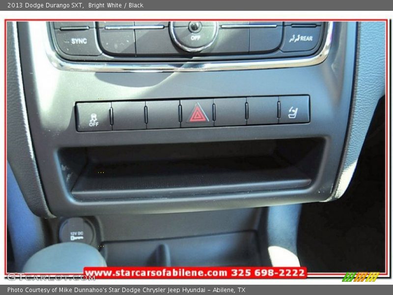Bright White / Black 2013 Dodge Durango SXT