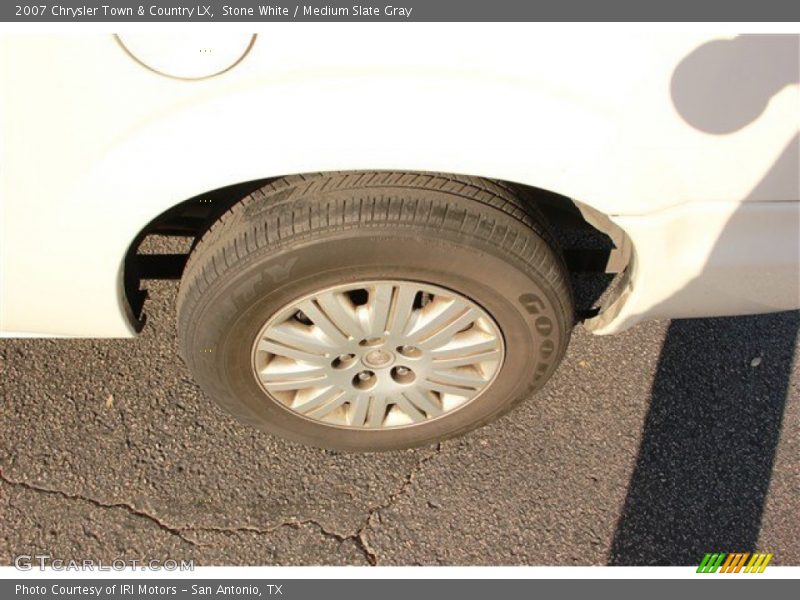 Stone White / Medium Slate Gray 2007 Chrysler Town & Country LX