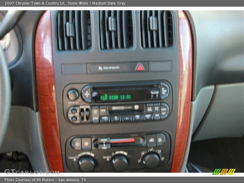 Stone White / Medium Slate Gray 2007 Chrysler Town & Country LX