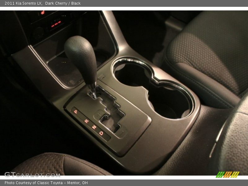Dark Cherry / Black 2011 Kia Sorento LX