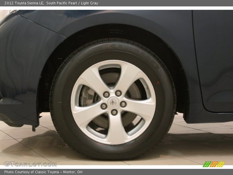 South Pacific Pearl / Light Gray 2012 Toyota Sienna LE