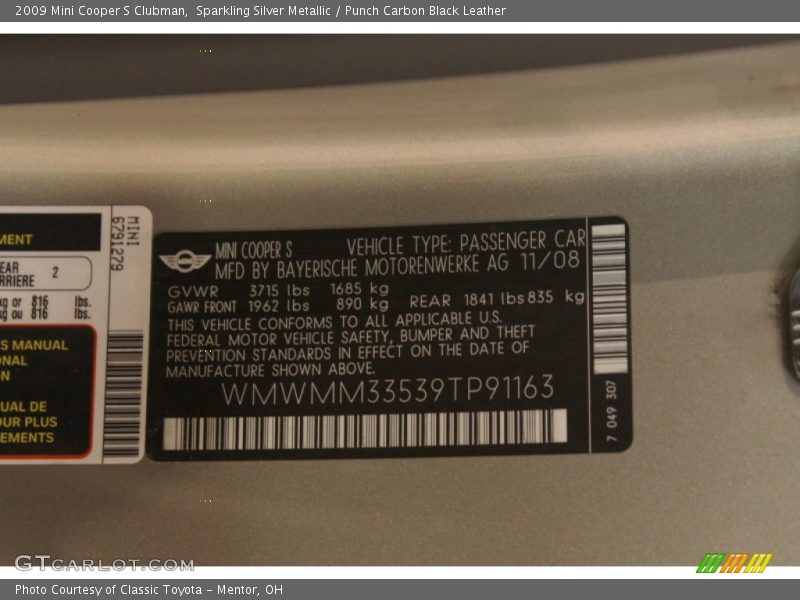 Sparkling Silver Metallic / Punch Carbon Black Leather 2009 Mini Cooper S Clubman