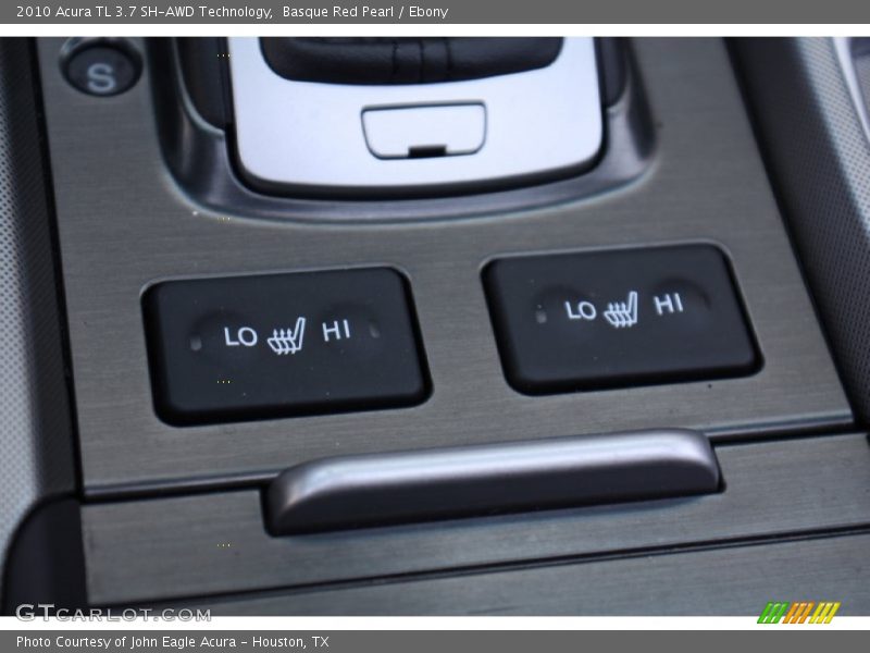 Controls of 2010 TL 3.7 SH-AWD Technology