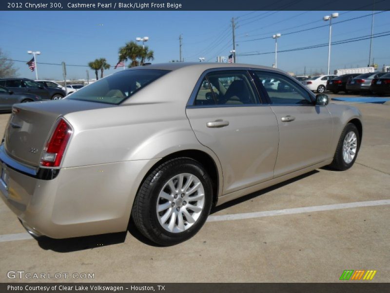 Cashmere Pearl / Black/Light Frost Beige 2012 Chrysler 300