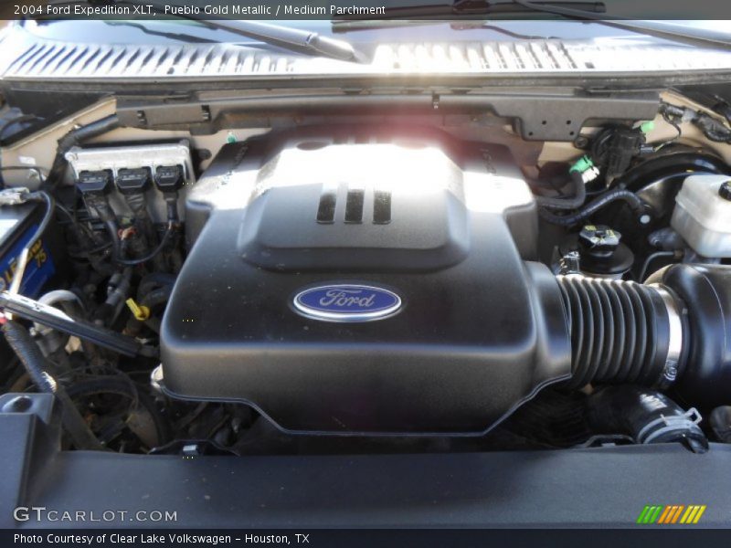 Pueblo Gold Metallic / Medium Parchment 2004 Ford Expedition XLT