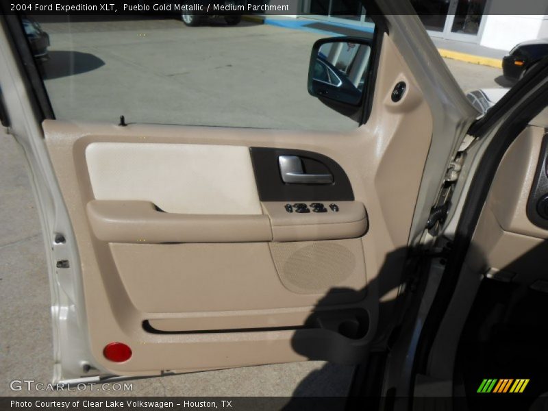 Pueblo Gold Metallic / Medium Parchment 2004 Ford Expedition XLT