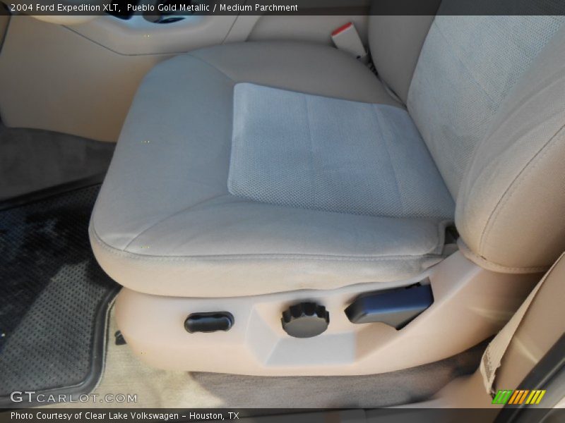 Pueblo Gold Metallic / Medium Parchment 2004 Ford Expedition XLT
