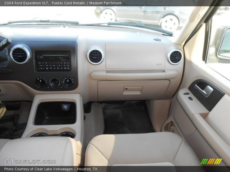 Pueblo Gold Metallic / Medium Parchment 2004 Ford Expedition XLT