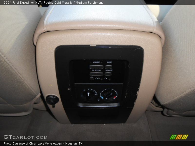 Pueblo Gold Metallic / Medium Parchment 2004 Ford Expedition XLT