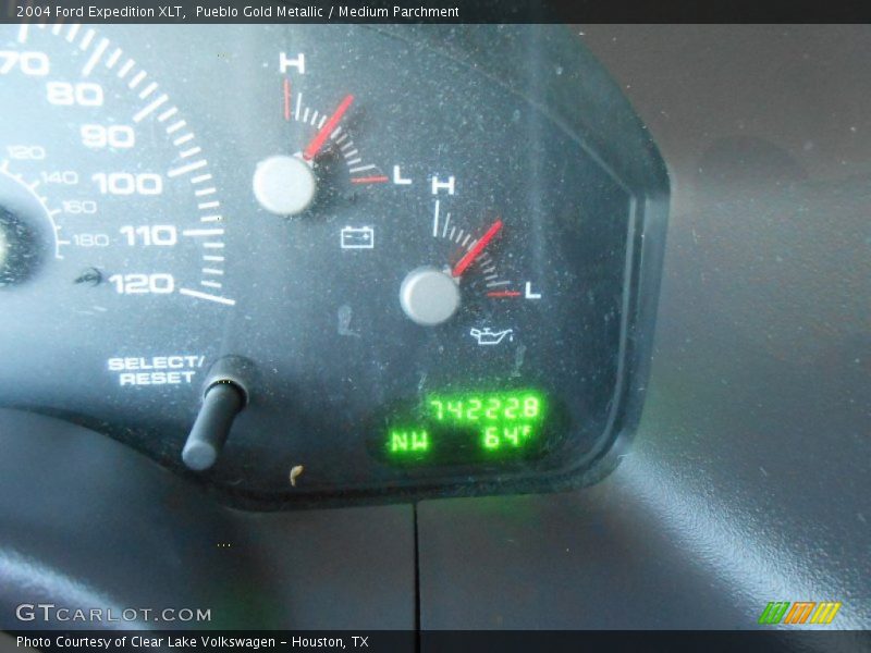 Pueblo Gold Metallic / Medium Parchment 2004 Ford Expedition XLT