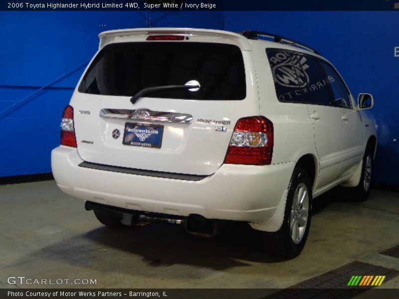 Super White / Ivory Beige 2006 Toyota Highlander Hybrid Limited 4WD