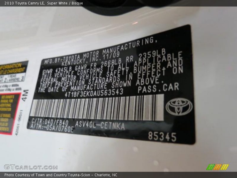 Super White / Bisque 2010 Toyota Camry LE