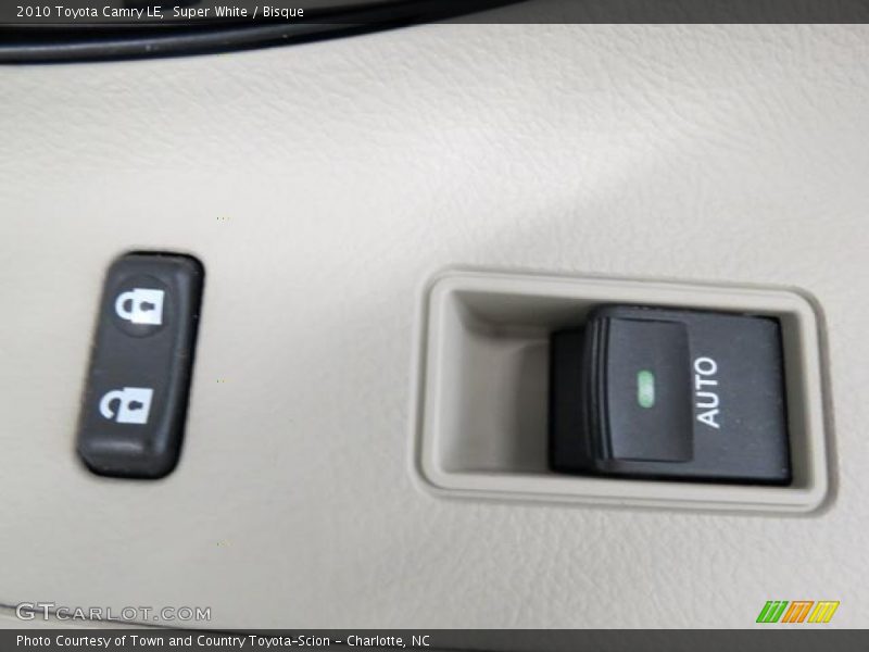Super White / Bisque 2010 Toyota Camry LE