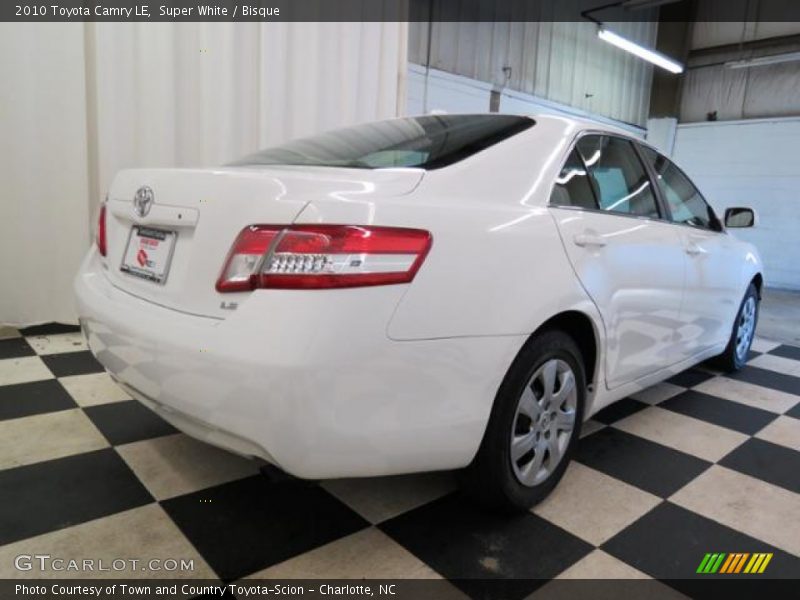 Super White / Bisque 2010 Toyota Camry LE