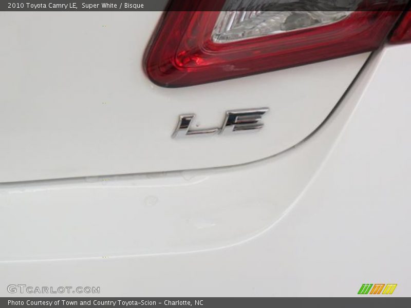 Super White / Bisque 2010 Toyota Camry LE