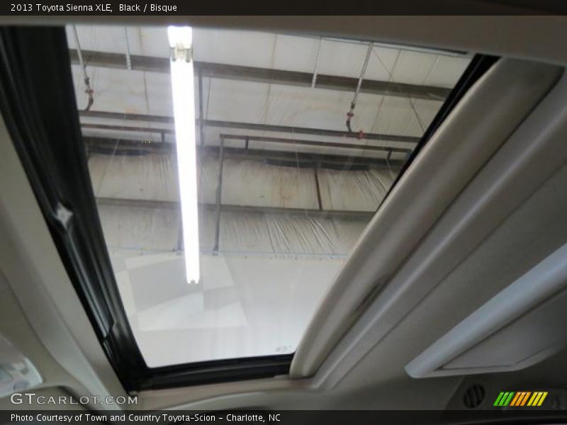 Black / Bisque 2013 Toyota Sienna XLE