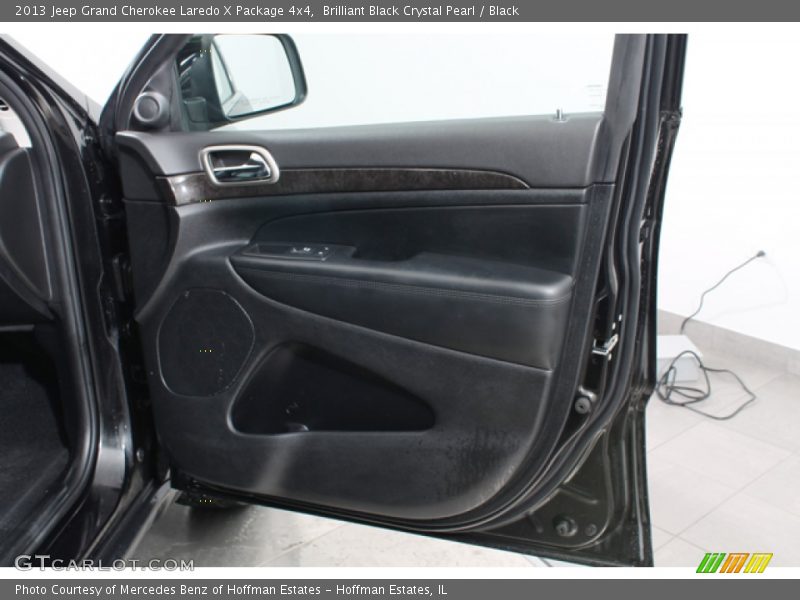Brilliant Black Crystal Pearl / Black 2013 Jeep Grand Cherokee Laredo X Package 4x4