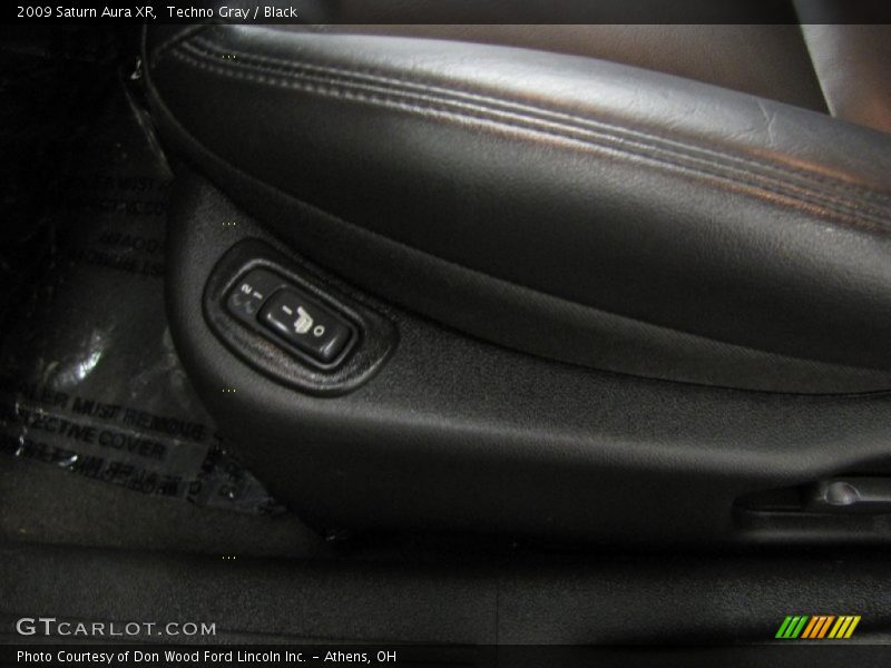 Techno Gray / Black 2009 Saturn Aura XR