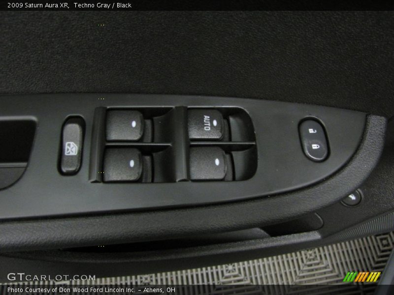 Controls of 2009 Aura XR