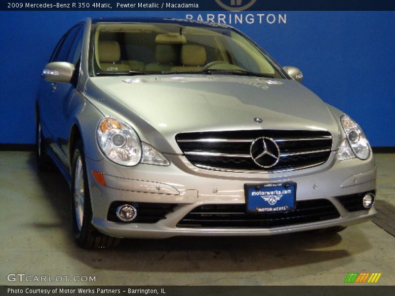 Pewter Metallic / Macadamia 2009 Mercedes-Benz R 350 4Matic