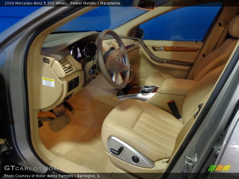 Pewter Metallic / Macadamia 2009 Mercedes-Benz R 350 4Matic