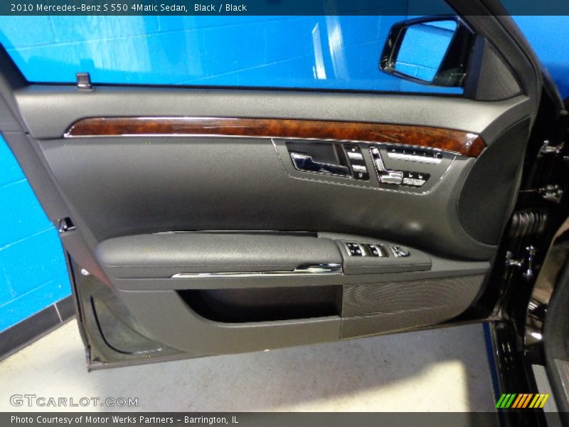 Black / Black 2010 Mercedes-Benz S 550 4Matic Sedan