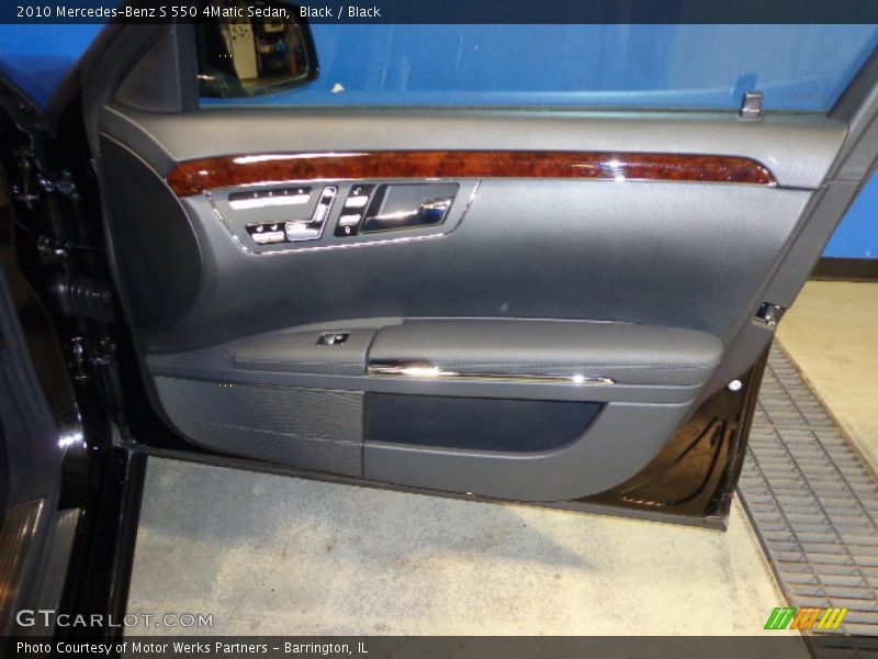 Black / Black 2010 Mercedes-Benz S 550 4Matic Sedan