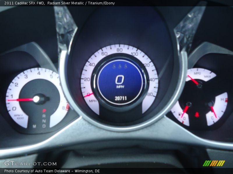 Radiant Silver Metallic / Titanium/Ebony 2011 Cadillac SRX FWD