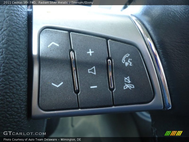 Radiant Silver Metallic / Titanium/Ebony 2011 Cadillac SRX FWD