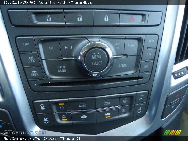 Radiant Silver Metallic / Titanium/Ebony 2011 Cadillac SRX FWD