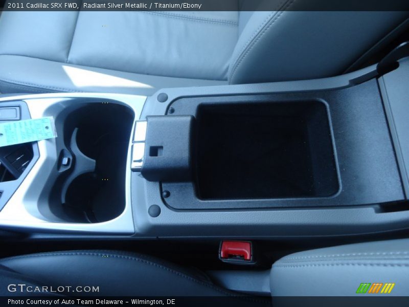Radiant Silver Metallic / Titanium/Ebony 2011 Cadillac SRX FWD