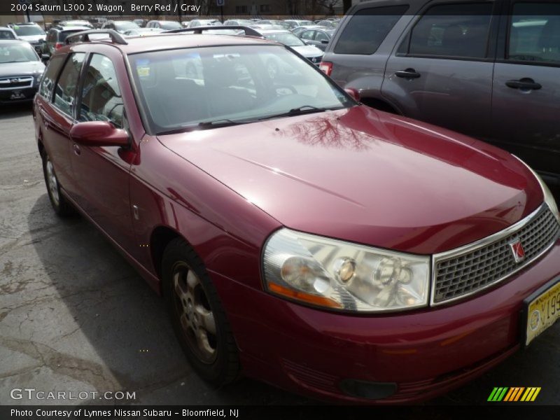 Berry Red / Gray 2004 Saturn L300 2 Wagon