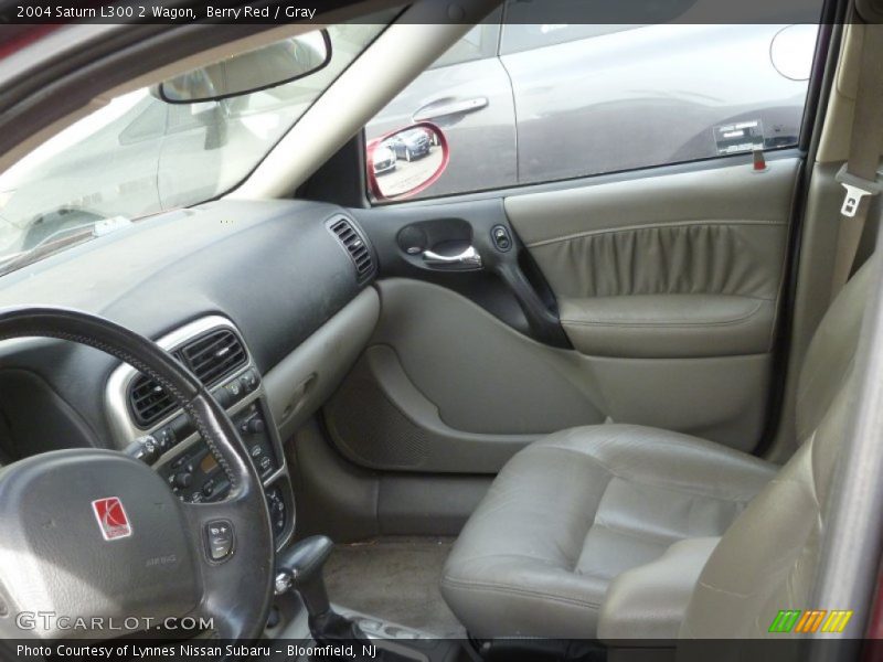 Berry Red / Gray 2004 Saturn L300 2 Wagon