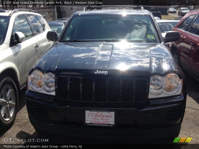 Black / Medium Slate Gray 2005 Jeep Grand Cherokee Laredo 4x4