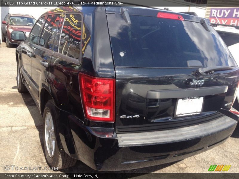 Black / Medium Slate Gray 2005 Jeep Grand Cherokee Laredo 4x4