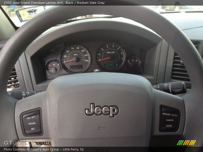 Black / Medium Slate Gray 2005 Jeep Grand Cherokee Laredo 4x4