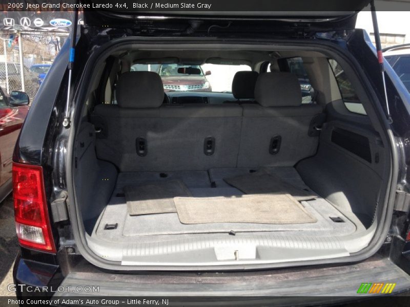 Black / Medium Slate Gray 2005 Jeep Grand Cherokee Laredo 4x4