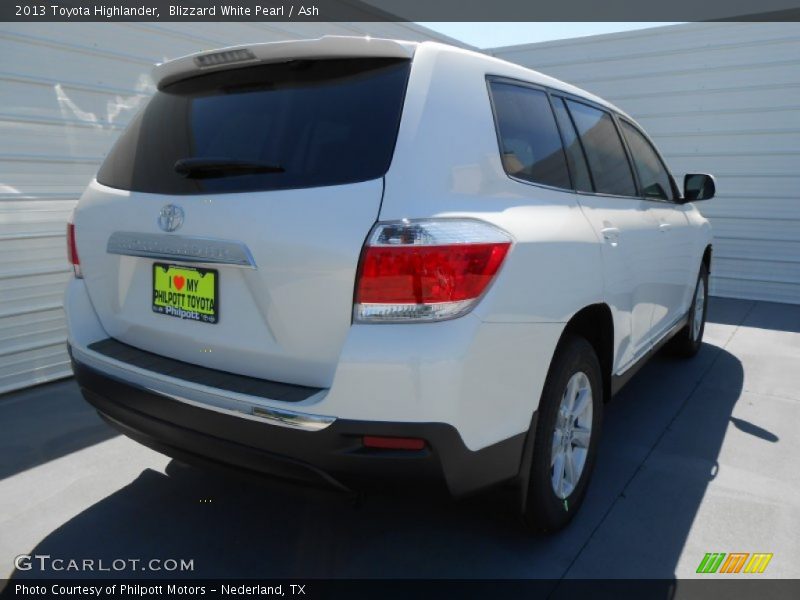 Blizzard White Pearl / Ash 2013 Toyota Highlander