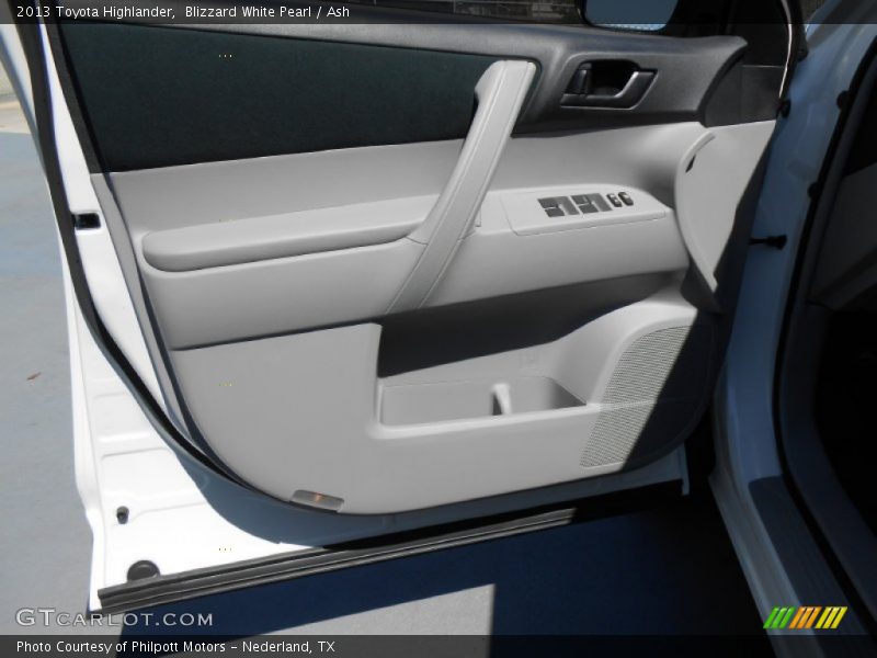 Blizzard White Pearl / Ash 2013 Toyota Highlander