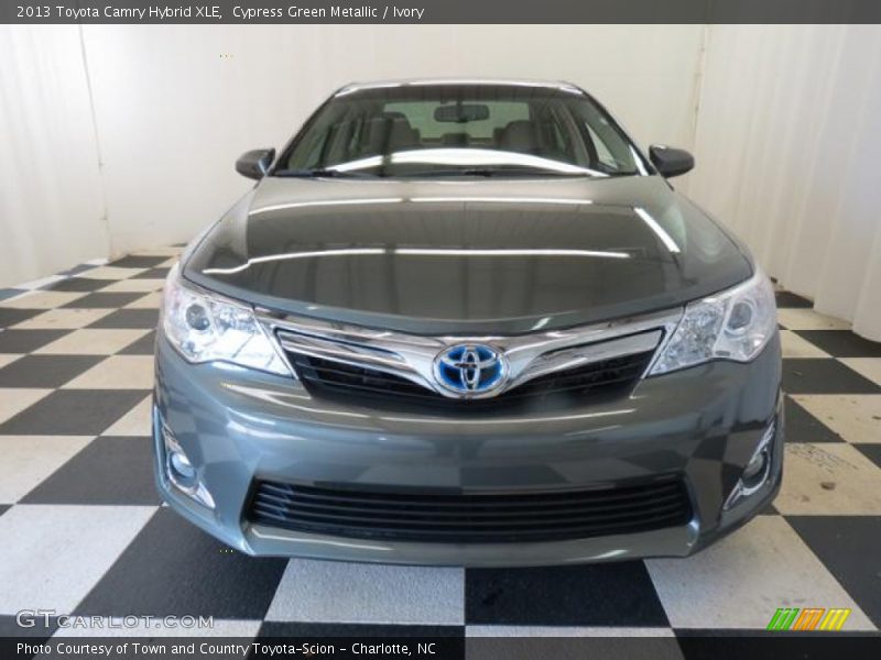 Cypress Green Metallic / Ivory 2013 Toyota Camry Hybrid XLE