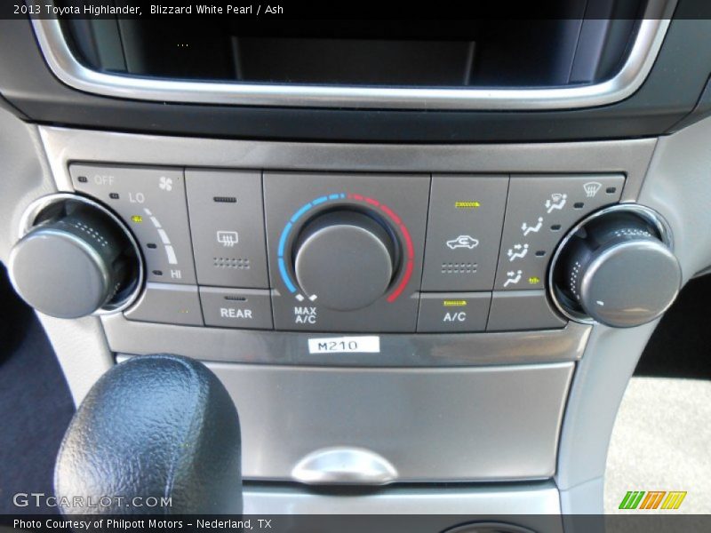 Blizzard White Pearl / Ash 2013 Toyota Highlander